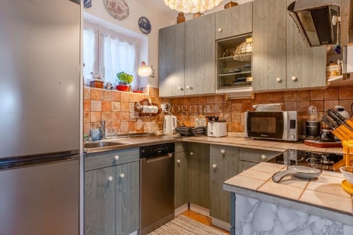 Kostrena, 126m2, P+1, izvrsna kuća i pozicija pogled na more