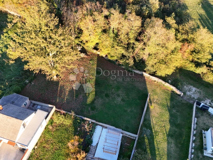 Samo kod nas! Građevinska parcela na mirnoj lokaciji