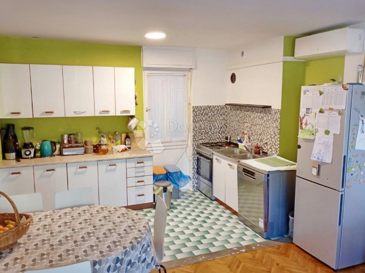 Krnjevo - obiteljski stan niže katnosti!