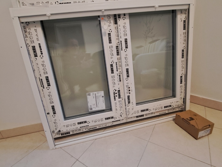 Novi prozor sa komarnikom