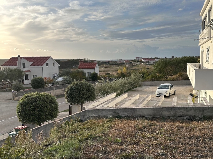 Radovin, građ. zemljište 981 m2