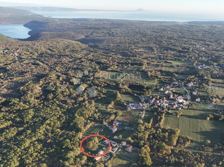 Samo kod nas! Građevinska parcela na mirnoj lokaciji