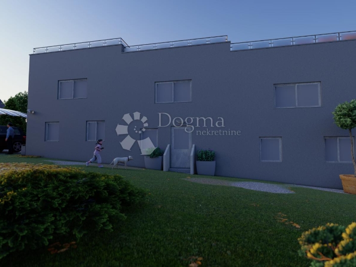 Umag okolica - atraktivna kuća u nizu s pogledom na more