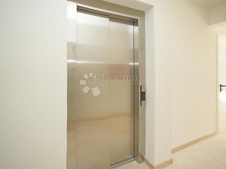 Poreč - okolica, stan C3, 3.kat, krovna terasa