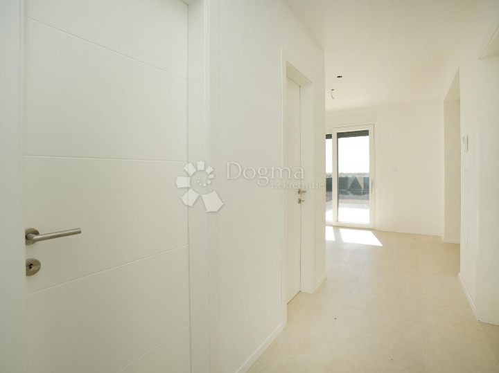 Poreč - okolica, stan C3, 3.kat, krovna terasa