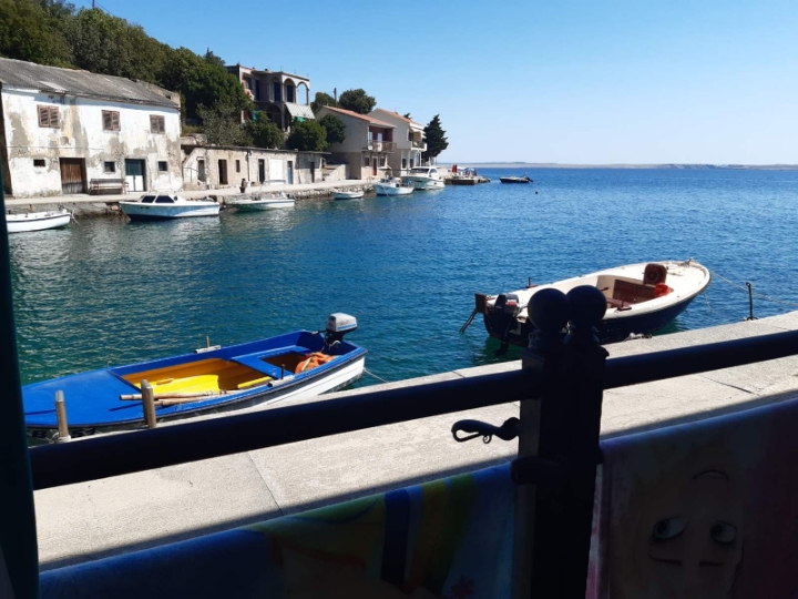 Barić Draga, prvi red do mora