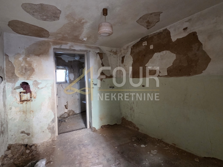 Rijeka, Trsat, dvojna kuća, 50m2