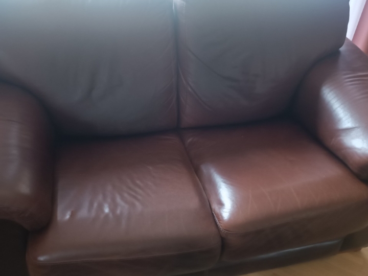 Prodaja kožnog namještaja