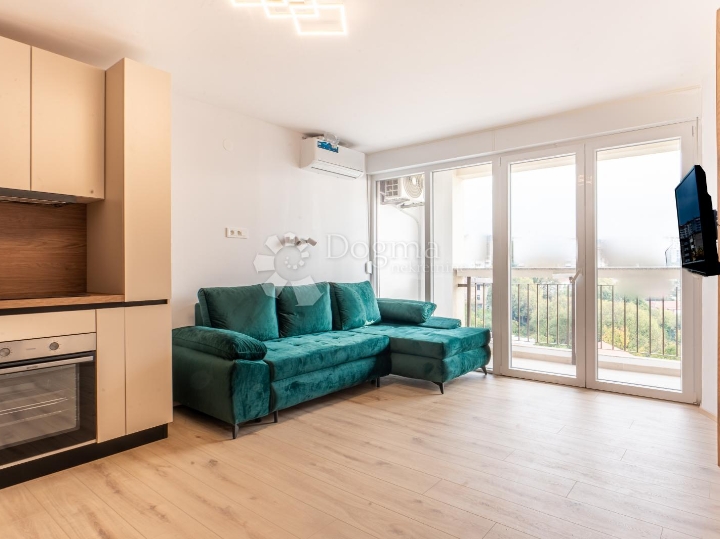 Zamet - top lokacija, 2S+DB kompletno adaptiran