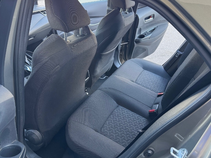 Toyota Corolla 1.8 hybrid 2023. god.