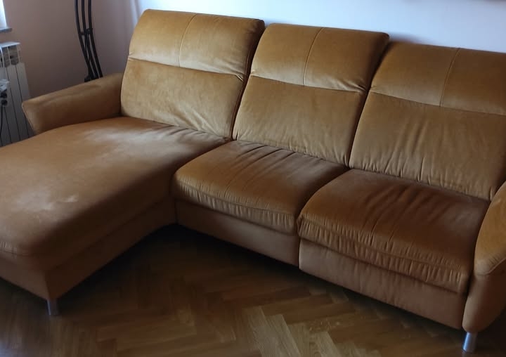 Prodajem kutnu garnituru