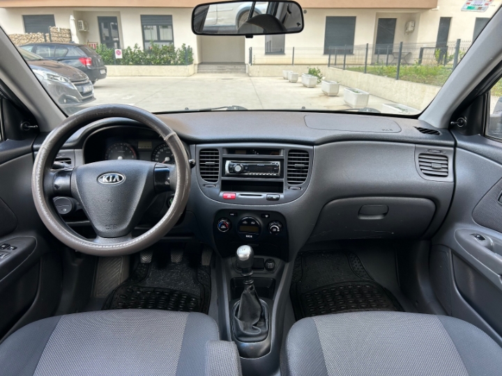 Kia Rio 1.4i ex / odlično stanje