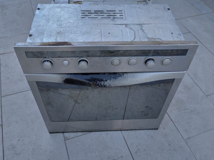 Pećnica ugradbena Whirlpool