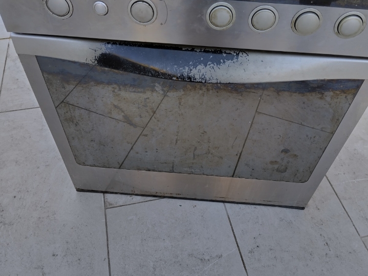 Pećnica ugradbena Whirlpool