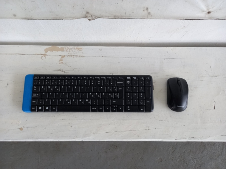 Logitech K230 bežična tipkovnica