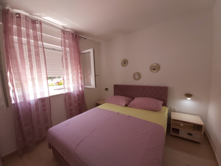 Stan 90m2 iznajmljujem