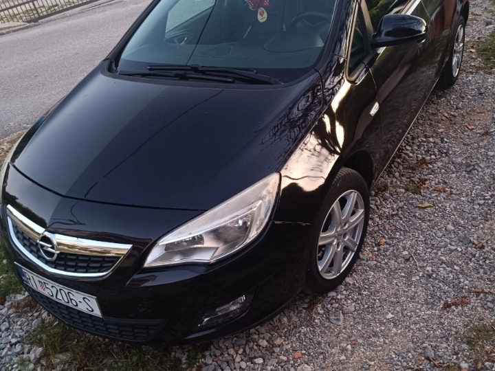 Opel Astra 1.7 cdti, 92 kW