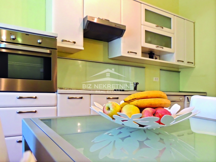 Opatija-Ičići, etaža luksuzne vile korak do mora