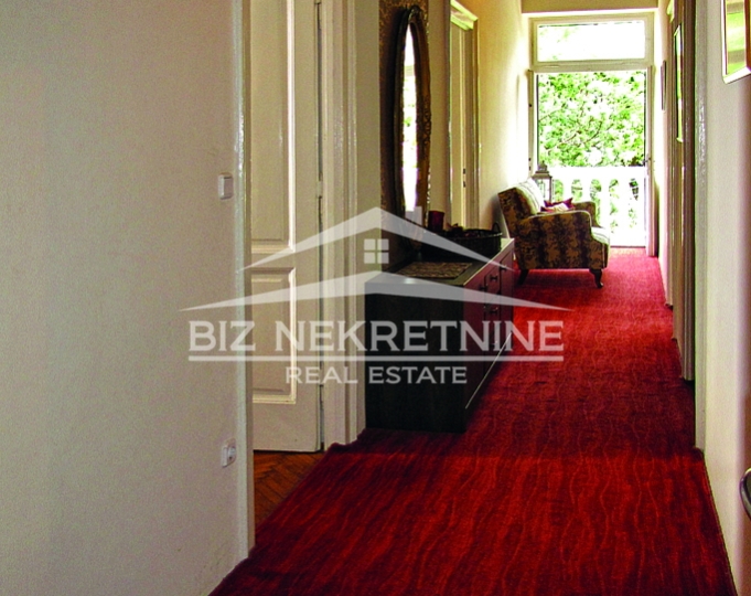 Opatija-Ičići, etaža luksuzne vile korak do mora