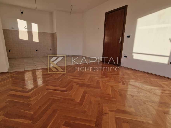 Centar Viškova, 2S+DB, prizemlje