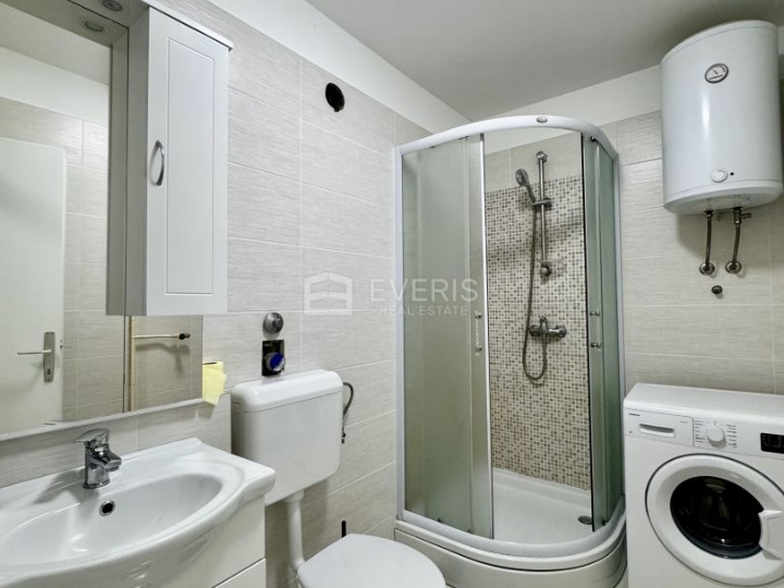 Rijeka, Srdoči centar, garsonijera 24m2, pogled more, tražena lokacija