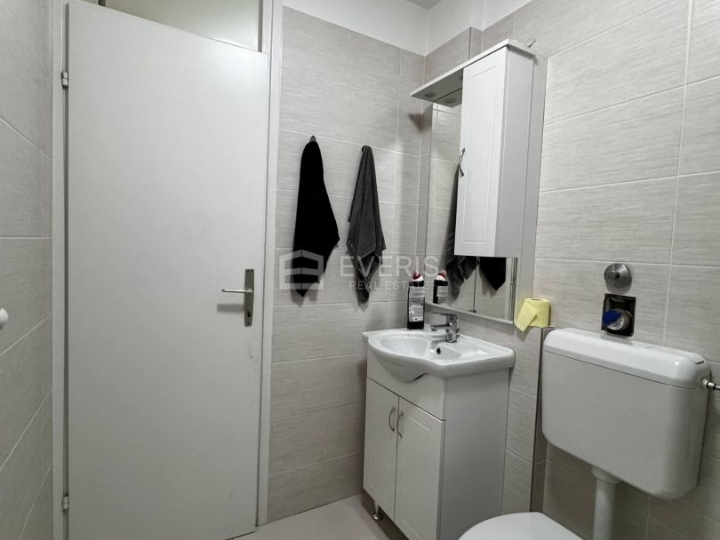 Rijeka, Srdoči centar, garsonijera 24m2, pogled more, tražena lokacija