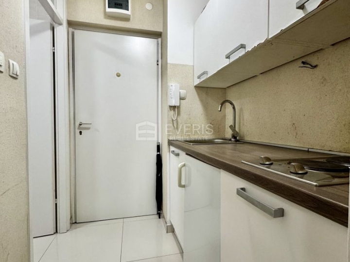 Rijeka, Srdoči centar, garsonijera 24m2, pogled more, tražena lokacija