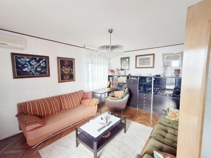 Vojak, 2S+DB, 70 m2, balkon, 700€