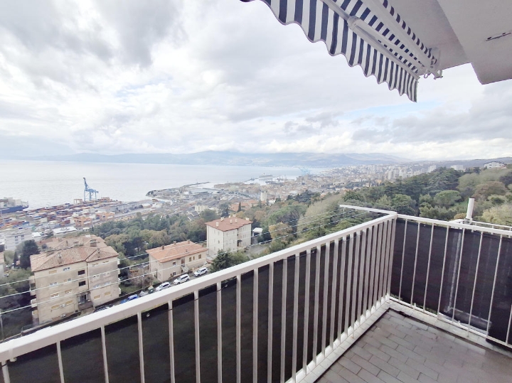 Vojak, 2S+DB, 70 m2, balkon, 750€