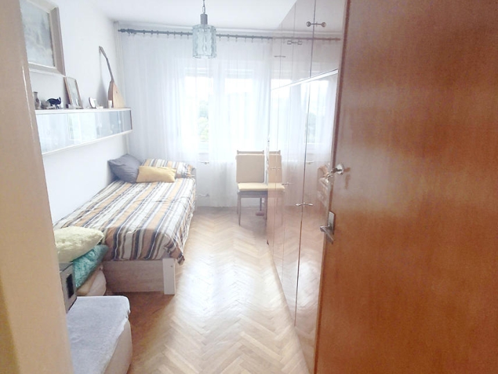 Vojak, 2S+DB, 70 m2, balkon, 750€