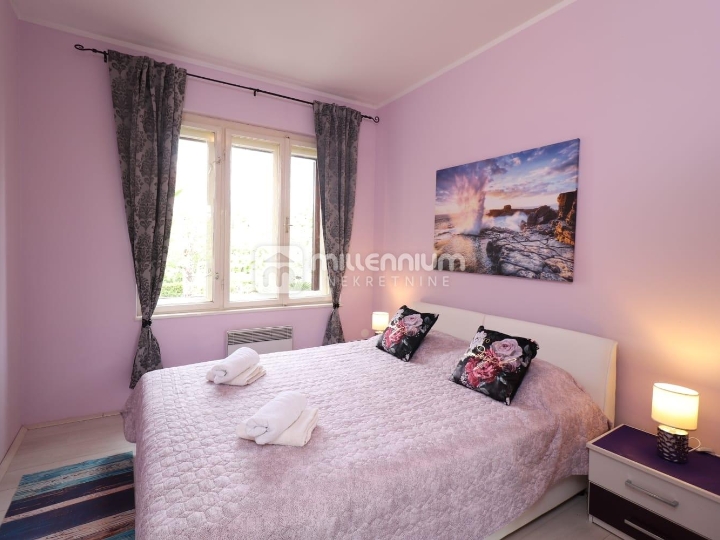 Opatija, 43m2, 1S+DB, vrt i konoba, 50m do mora