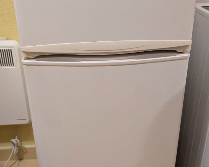 Poklanjam frižider Vivax