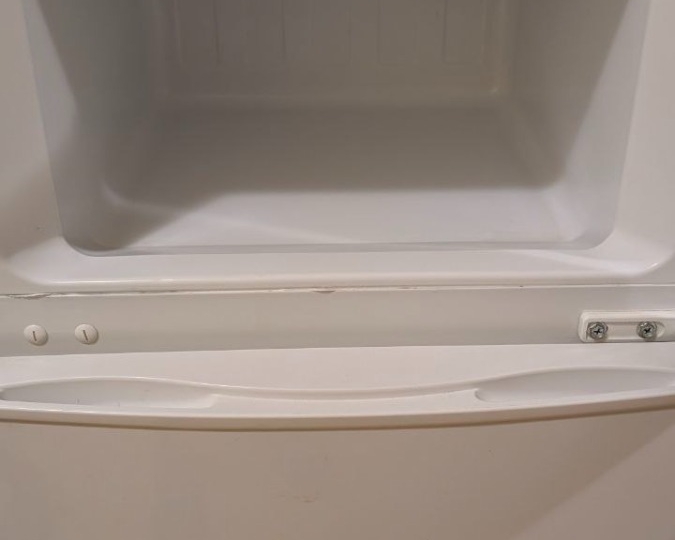 Poklanjam frižider Vivax