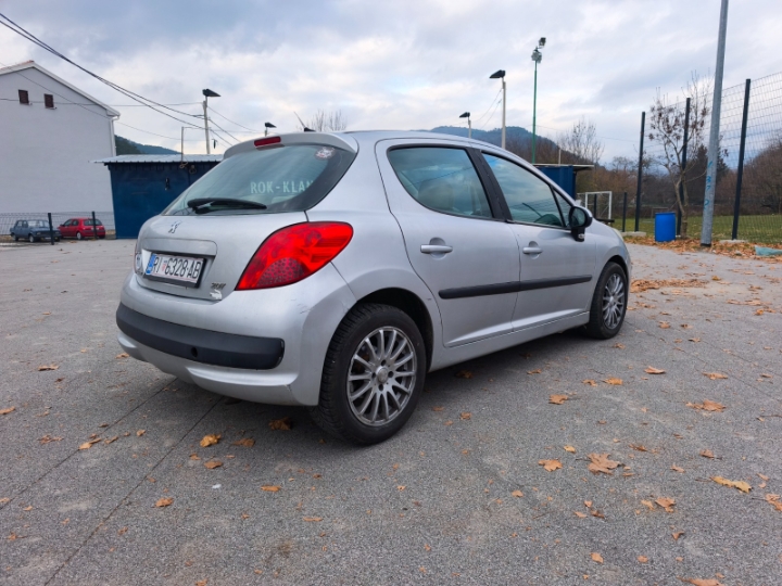 Peugeot 207 1.6 HDI (mog zamjena)