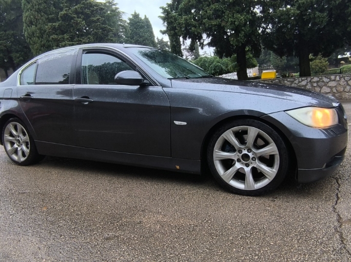 BMW E90 33 D