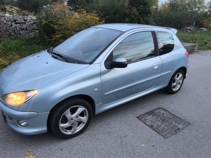 Peugeot 206 2.0 hdi