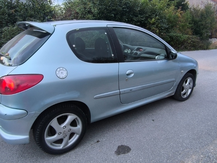 Peugeot 206 2.0 hdi