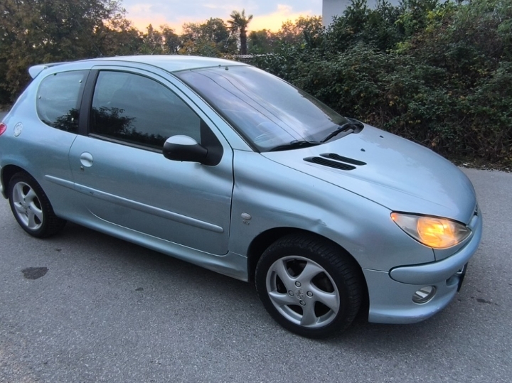 Peugeot 206 2.0 hdi
