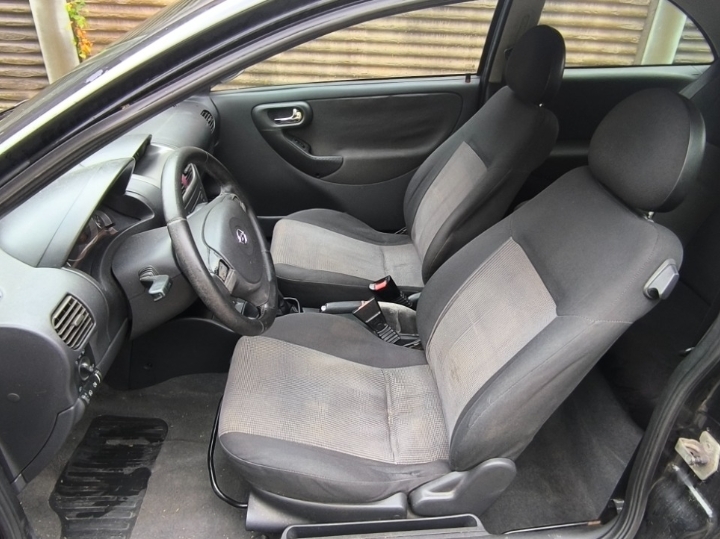 Opel corsa 1.7 cdti