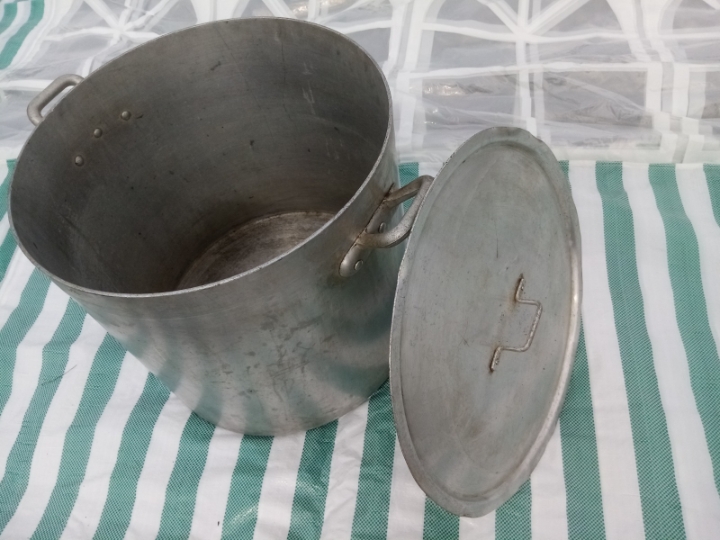 Lonac sa poklopcem 90 litara