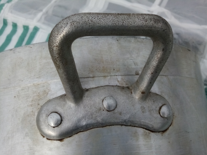 Lonac sa poklopcem 90 litara