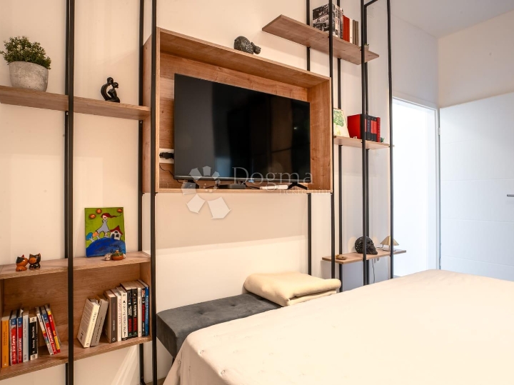 Kantrida, 46m2, 2S-DB i okućnica...novo!!!