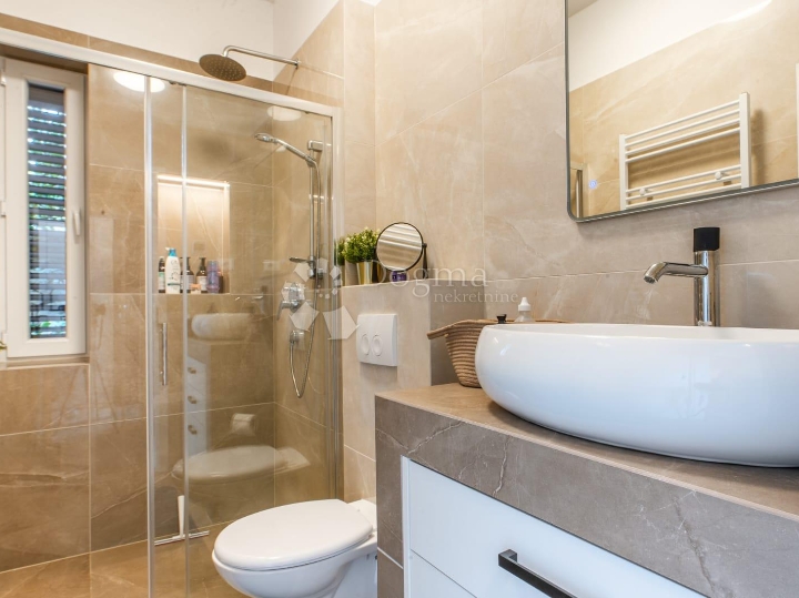 Kantrida, 46m2, 2S-DB i okućnica...novo!!!