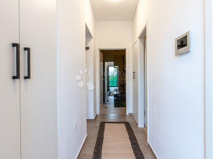 Kantrida, 46m2, 2S-DB i okućnica...novo!!!