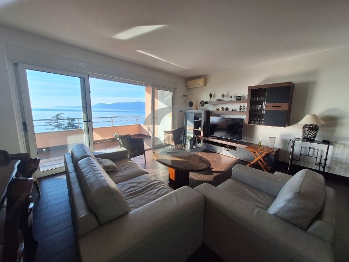 Marčeljeva Draga, 3S+DB s garažom. Samo u Consensusu!