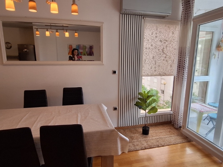 Bez provizije - dvosoban stan (1S+DB)