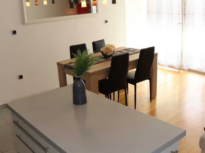 Bez provizije - dvosoban stan (1S+DB)