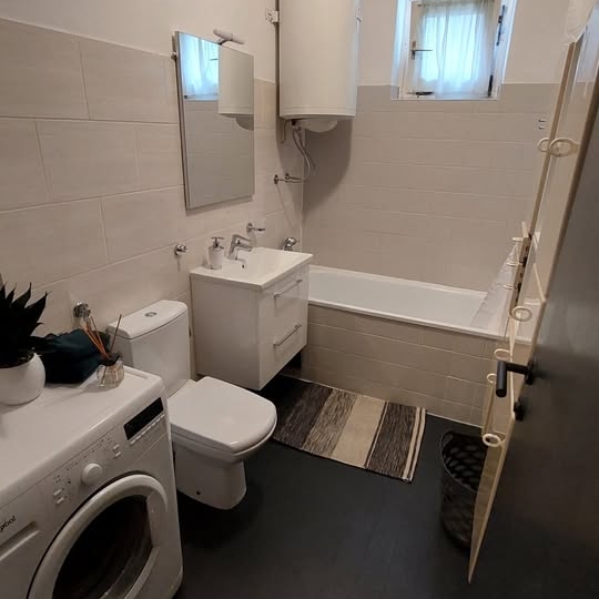 Dvosobni klasični  stan (1S+DB)