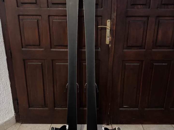 Skije Rossignol i pancerice Salomon