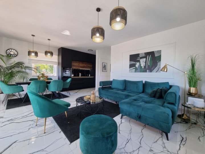 Opatija, luksuzan stan 2S+DB, najam.